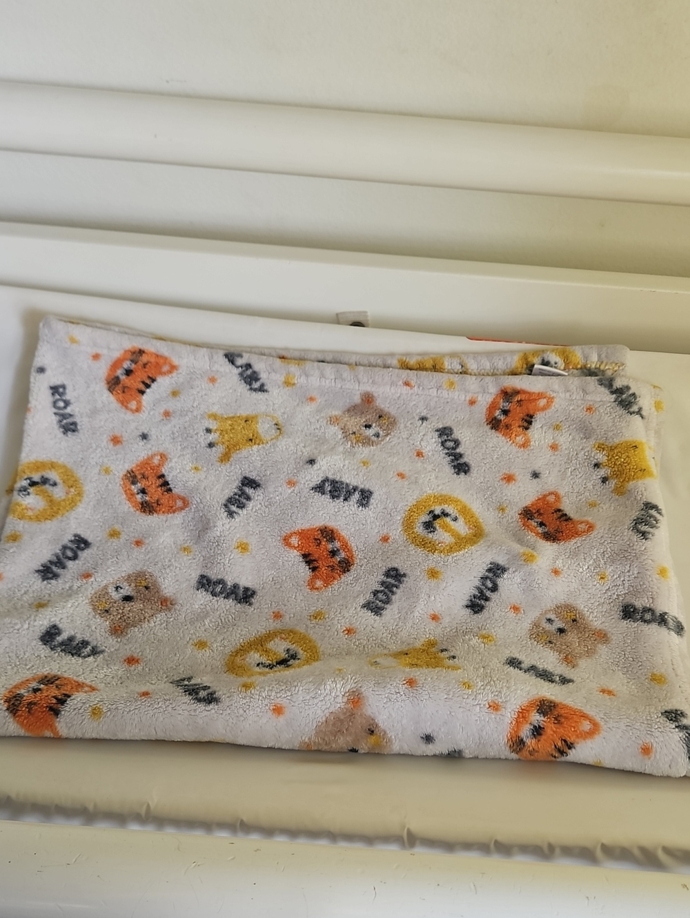 Soft White Kids Plush Animal Print Blanket - Cozy Nursery Throw